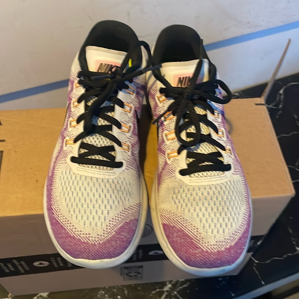 🌺WOMANS NIKE SHOES